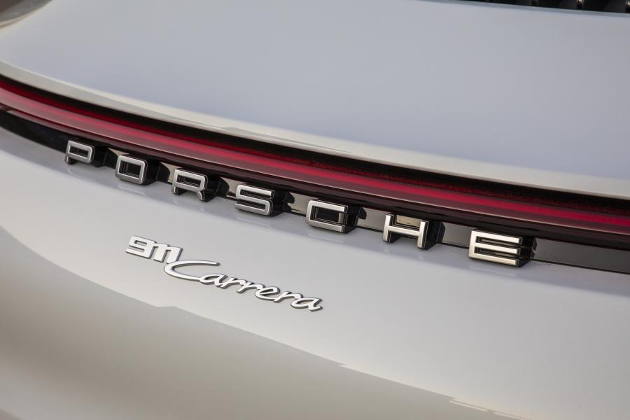 Логотип Porsche 911 Carrera (992) 2020 года  (AU) (фото 35 из 40)
